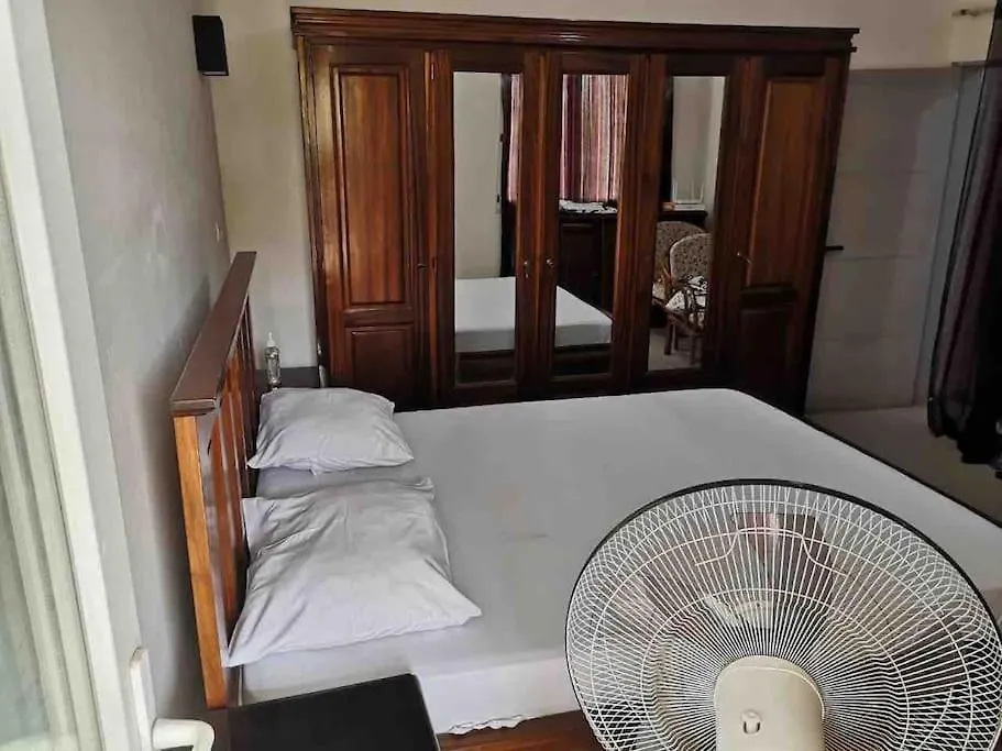 Studio Meuble Dakar Senegal contacts